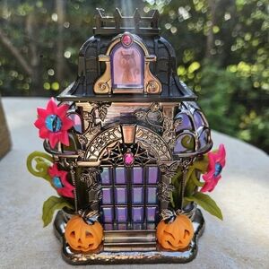 Bath & Body Works 2021 Haunted House Projector Wallflowers Plug-In Halloween